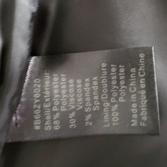 Sandra Augelazzi - Black suit with white stripe ribbons. Only worn a few times. - Picture 10 of 10